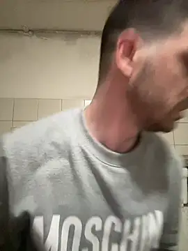 Snapshot of iltoscano95 chatting on April 2026 07:14:01 PM iltoscano95 online show from April 2026 07:14:01 PM