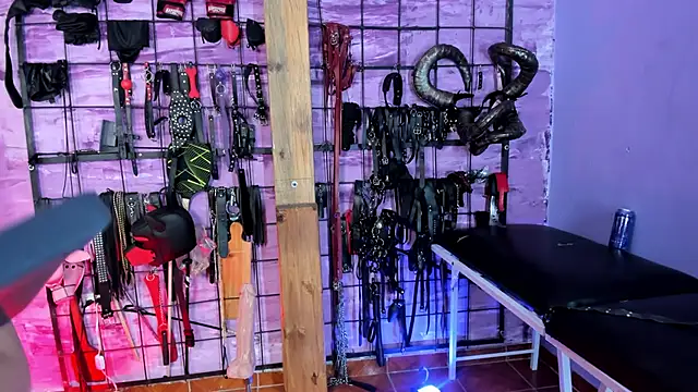 alexia aitanaa  online show from February 2026 02:29:02 AM