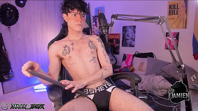 Snapshot of cinnamon_boyxxx chatting on November 2025 02:43:01 AM cinnamon boyxxx online show from November 2025 02:43:01 AM