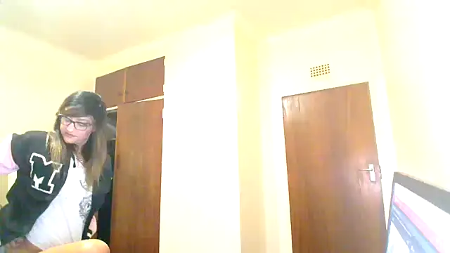 karmicQueen669 online show from July 2026 05:30:02 PM