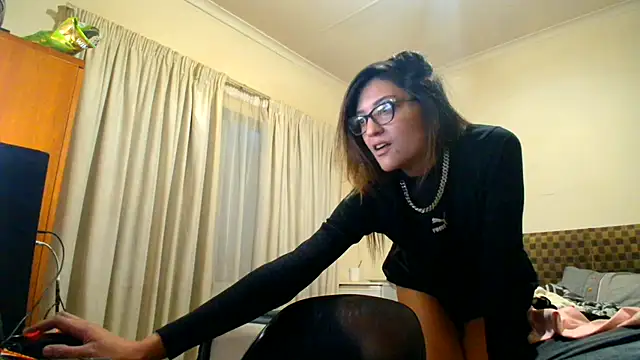 karmicQueen669 online show from July 2026 06:29:01 PM