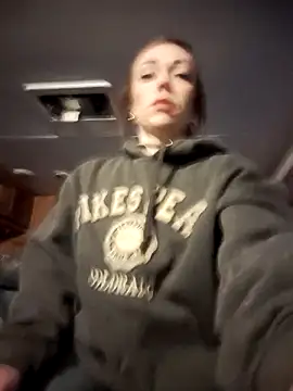 Genevieve143 online show from March 2026 12:15:01 AM