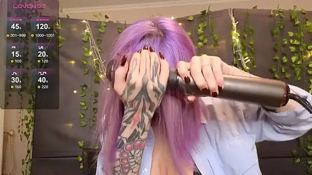 christy memeow online show from January 2026 01:37:02 PM