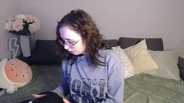 Mini Diva online show from January 2025 09:06:02 AM