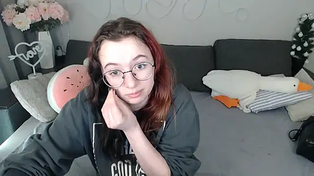 Mini Diva online show from April 2026 08:07:02 AM