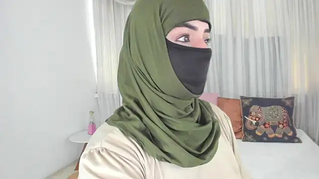 Snapshot of Uzra_hayed chatting on May 2026 01:29:02 PM Uzra hayed online show from May 2026 01:29:02 PM