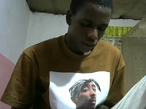 Snapshot of Bigras0011 chatting on October 2025 03:53:01 PM Bigras0011 online show from October 2025 03:53:01 PM