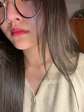 Krixxi22 online show from February 2026 02:27:01 PM