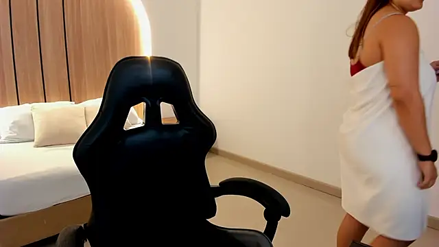 zoe danae  online show from March 2026 12:12:01 PM