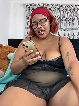 Snapshot of MimiCurves chatting on May 2026 08:12:02 AM MimiCurves online show from May 2026 08:12:02 AM