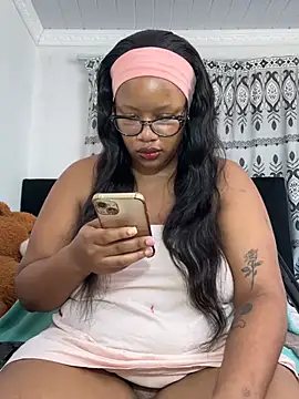 Snapshot of MimiCurves chatting on June 2026 08:16:02 AM MimiCurves online show from June 2026 08:16:02 AM