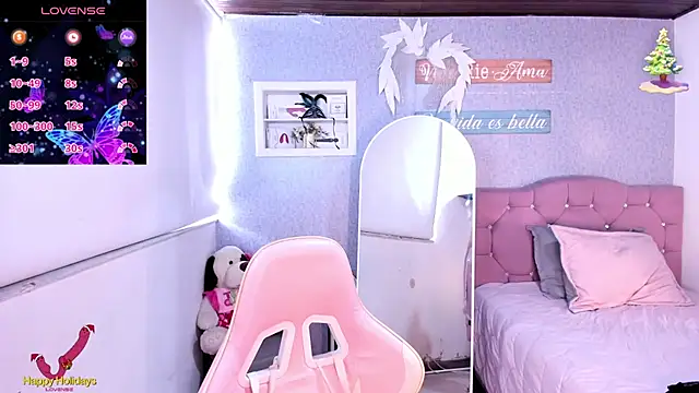 Kenia tompson01 online show from December 2024 06:05:02 PM