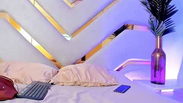 AilynMiller online show from December 2024 06:17:01 PM