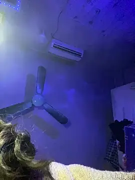 HoneyBuns 05 online show from February 2025 04:35:01 PM