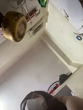 HoneyBuns 05 online show from February 2025 05:18:02 PM