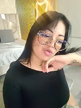 martinna tay online show from March 2026 08:19:01 AM