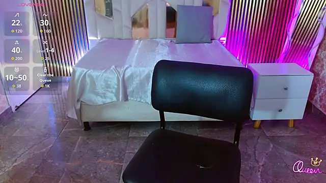 martinna tay online show from April 2026 03:20:01 AM