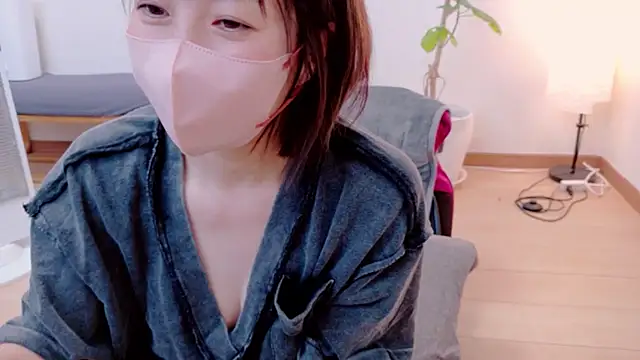 Snapshot of CherryMomo chatting on June 2026 12:19:01 AM CherryMomo online show from June 2026 12:19:01 AM