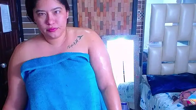 Snapshot of littleflower4you chatting on March 2025 08:40:01 AM littleflower4you online show from March 2025 08:40:01 AM