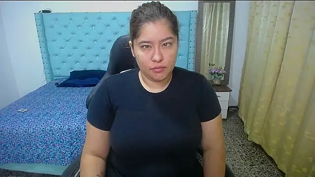 Snapshot of littleflower4you chatting on September 2025 12:17:01 PM littleflower4you online show from September 2025 12:17:01 PM