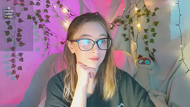 Snapshot of monlight__dana chatting on December 2024 11:54:02 AM monlight  dana online show from December 2024 11:54:02 AM