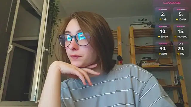 monlight  dana online show from November 2025 06:51:01 PM