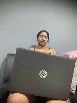 Berry Bans online show from October 2025 12:24:02 AM