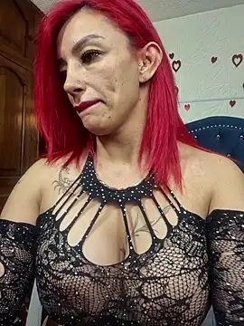 RedQueenMilf online show from July 2026 01:12:01 AM