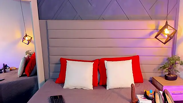 LadyLuminary online show from October 2025 07:48:02 PM