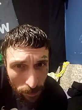 Snapshot of hungandtatted666 chatting on December 2025 02:17:02 AM hungandtatted666 online show from December 2025 02:17:02 AM