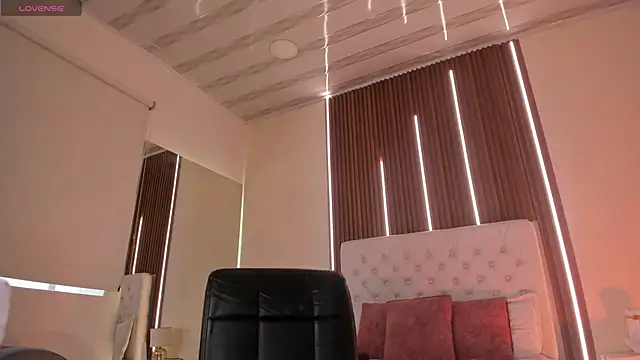 Snapshot of sweetty_paulina chatting on June 2026 01:38:02 PM sweetty paulina online show from June 2026 01:38:02 PM
