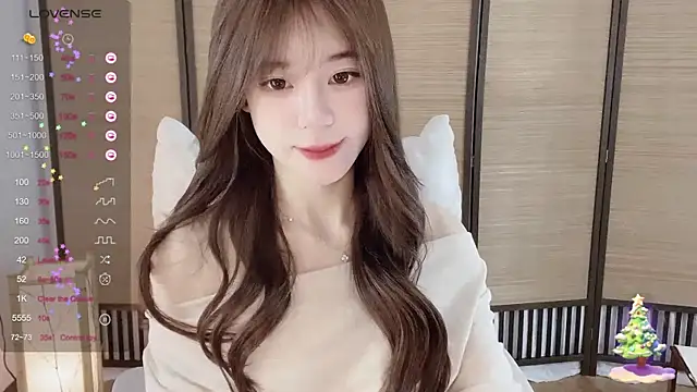 Yuuuuuly online show from December 2024 03:42:02 PM