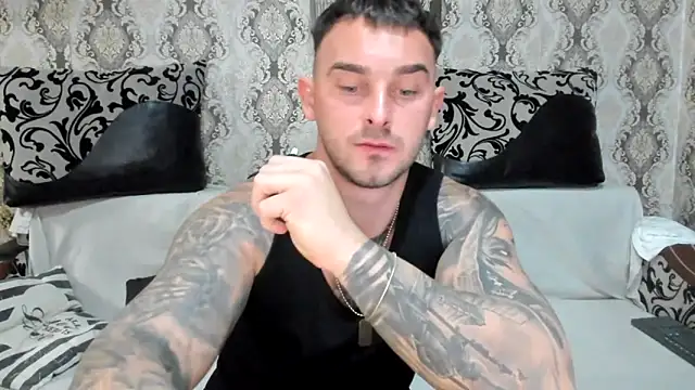 Jonmusclemaster online show from November 2025 09:00:02 PM