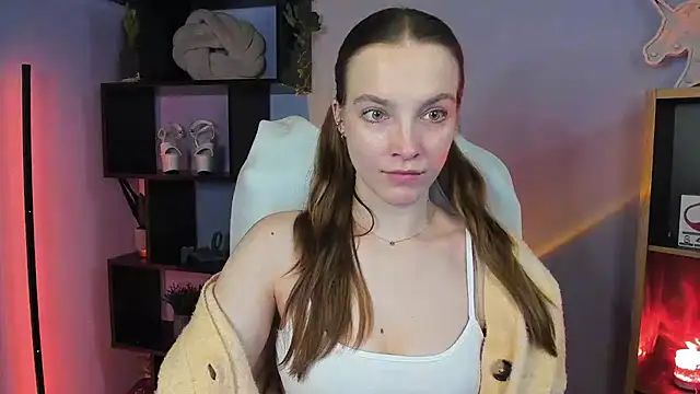 kenzie x online show from February 2025 08:14:01 AM