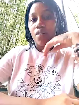 Snapshot of SquirtQueen222 chatting on December 2024 02:27:01 PM SquirtQueen222 online show from December 2024 02:27:01 PM