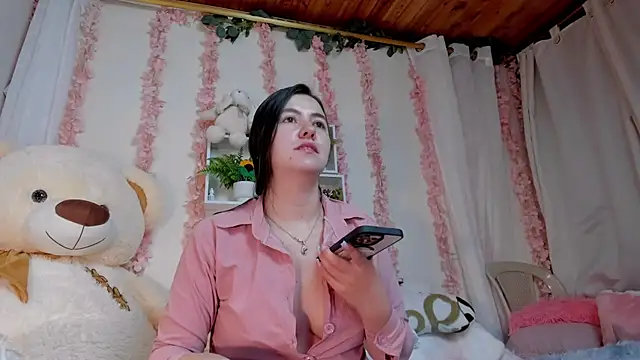 Idara and Edahi01 online show from October 2025 12:47:01 AM