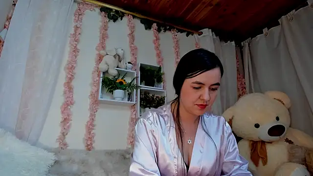 Idara and Edahi01 online show from November 2025 10:08:02 PM