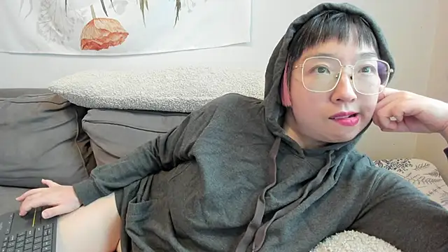 Snapshot of luxgray chatting on January 2026 08:45:02 PM luxgray online show from January 2026 08:45:02 PM