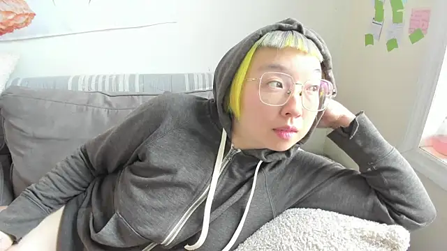 Snapshot of luxgray chatting on March 2026 06:01:02 PM luxgray online show from March 2026 06:01:02 PM