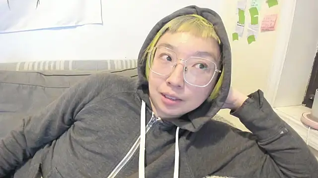 Snapshot of luxgray chatting on March 2026 12:03:01 AM luxgray online show from March 2026 12:03:01 AM