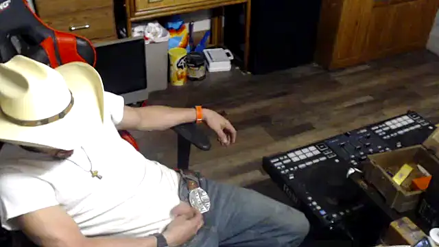 tongueispowerr6d9 online show from April 2026 05:54:01 AM