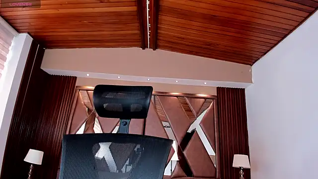 IsabellaaJoness online show from April 2026 07:58:02 PM