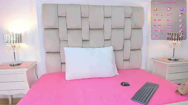 Roma  love online show from November 2025 12:48:02 PM