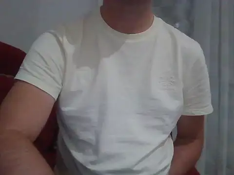 Snapshot of fikoivos chatting on September 2025 08:20:02 PM fikoivos online show from September 2025 08:20:02 PM