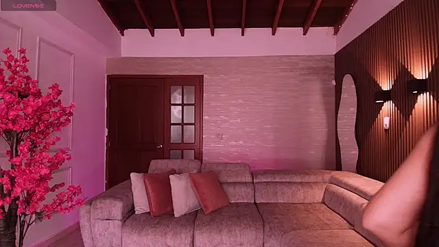 Anna parkker  online show from March 2026 07:17:02 PM