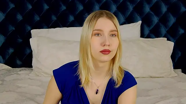 LiliLinn online show from January 2025 04:37:01 AM
