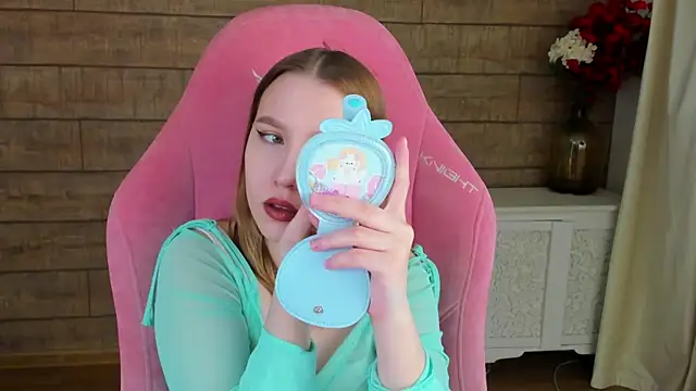 LiliLinn online show from July 2026 04:37:02 AM