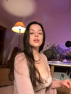 OohBunny online show from March 2025 05:45:01 PM