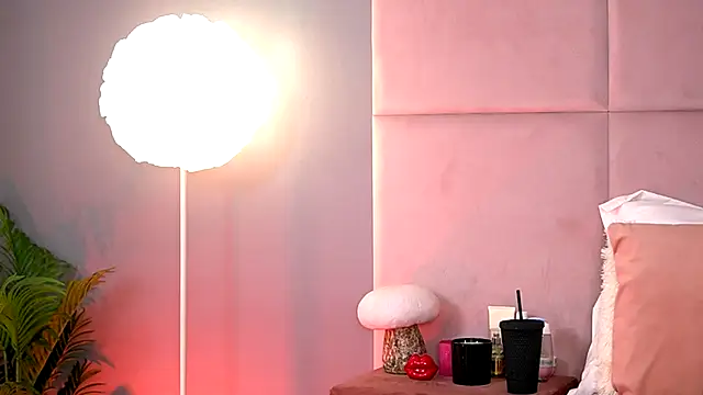 AlmaLuv online show from January 2026 04:48:02 AM