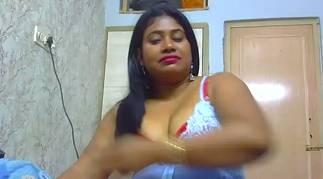 Snapshot of sexy_roma chatting on January 2025 08:32:02 PM sexy roma online show from January 2025 08:32:02 PM